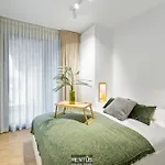 Sirocco Parkside - A Place To To Enjoy Stunning Views Апартаменты