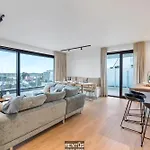 Sirocco Parkside - A Place To To Enjoy Stunning Views Апартаменты *